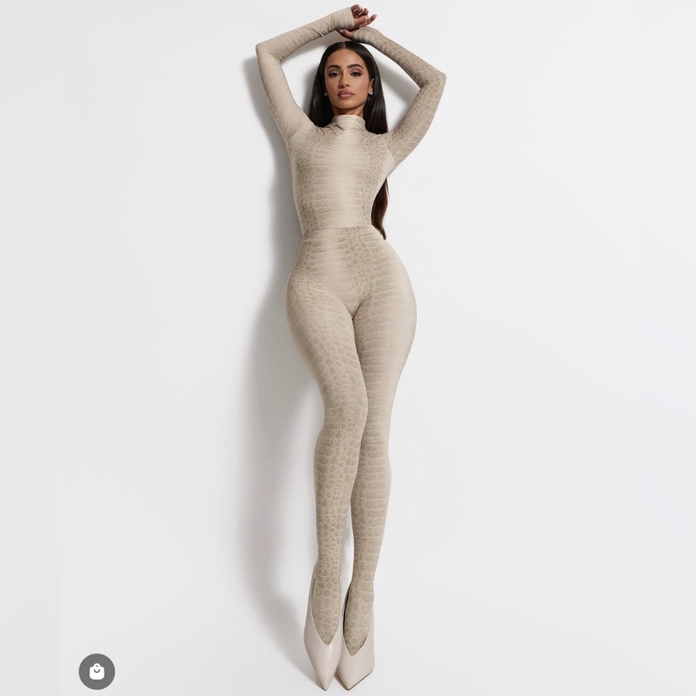 Naked Wardrobe Naked Print Bodysuit - Picture 11 of 12